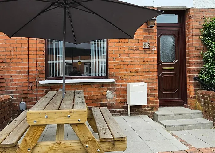 Stylish 2 Bed Room Terrace House