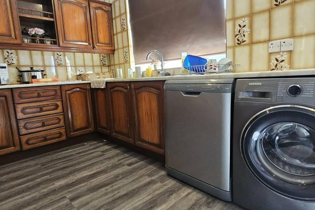 Stylish 2 Bed Terrace House Holiday home